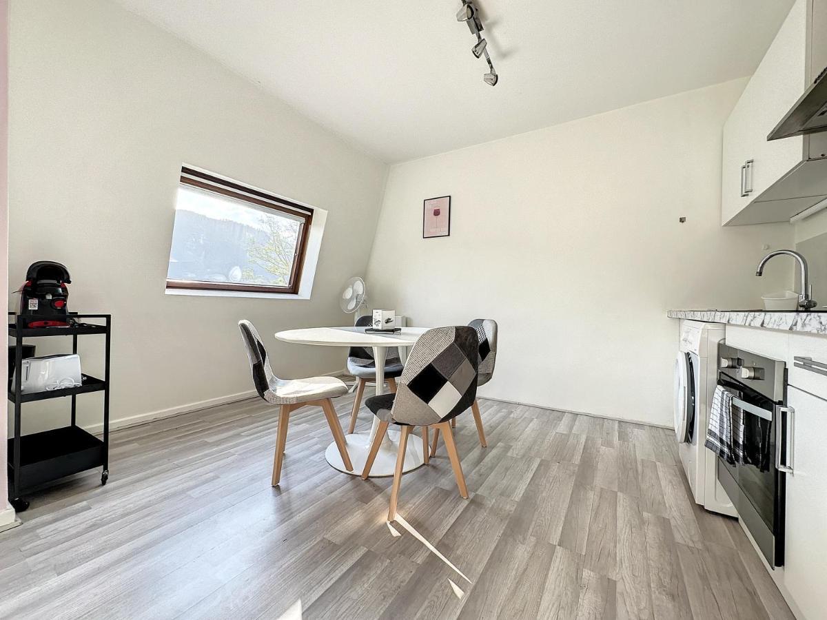 Charmant Appartement Avec Terrasse Parking Ispagnac 외부 사진